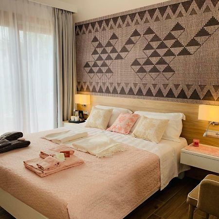 Relais Del Borgo- Domo Ξενοδοχείο Porto San Paolo  Εξωτερικό φωτογραφία