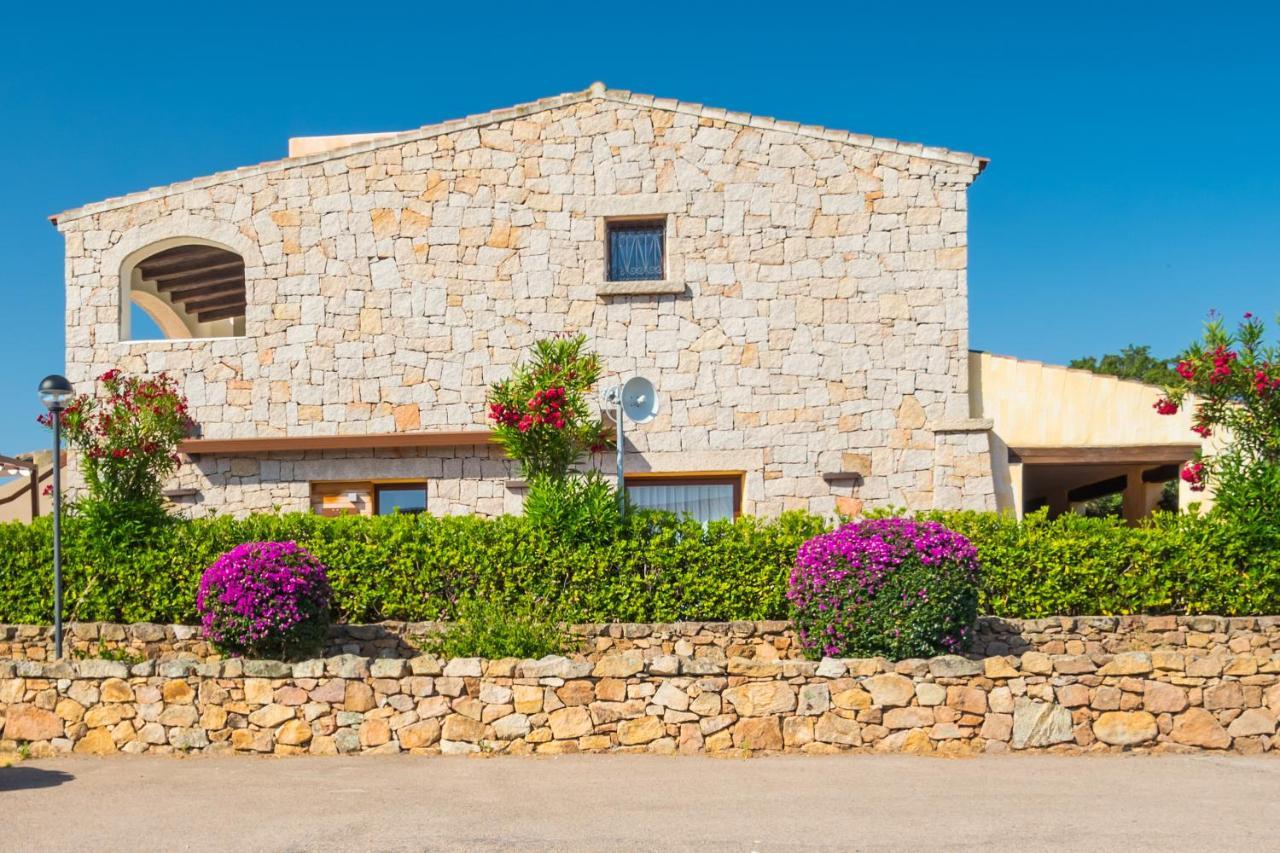 Relais Del Borgo- Domo Ξενοδοχείο Porto San Paolo  Εξωτερικό φωτογραφία