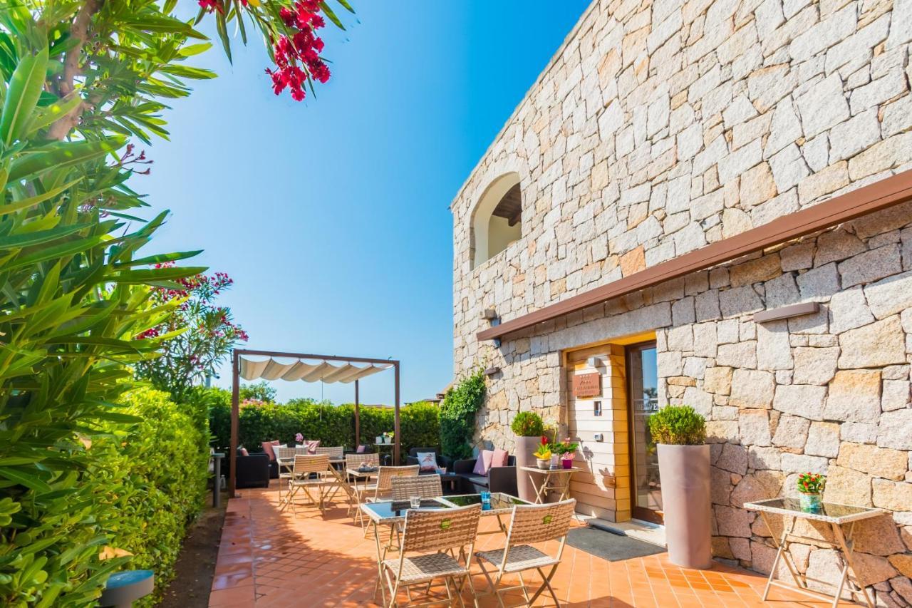 Relais Del Borgo- Domo Ξενοδοχείο Porto San Paolo  Εξωτερικό φωτογραφία