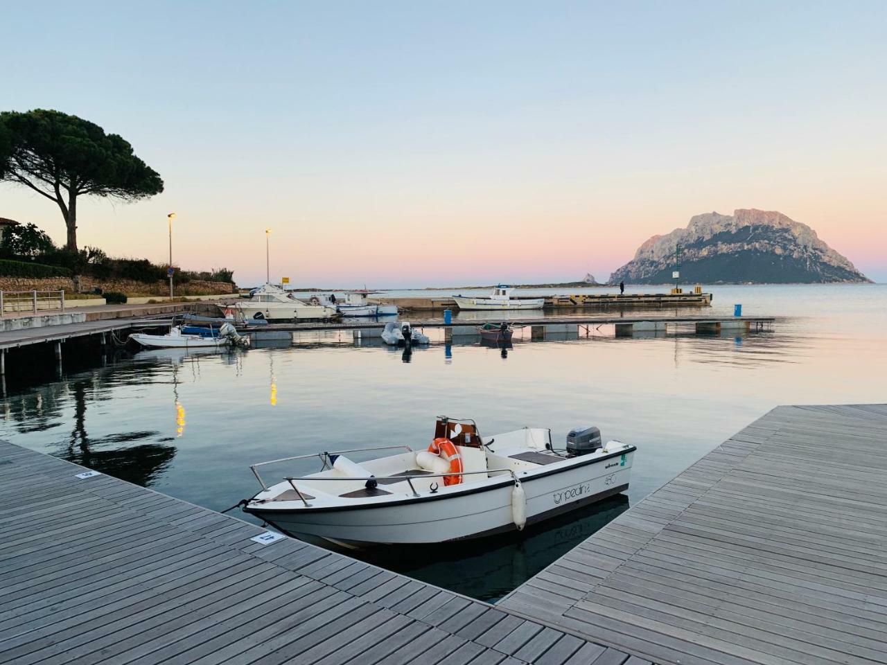 Relais Del Borgo- Domo Ξενοδοχείο Porto San Paolo  Εξωτερικό φωτογραφία