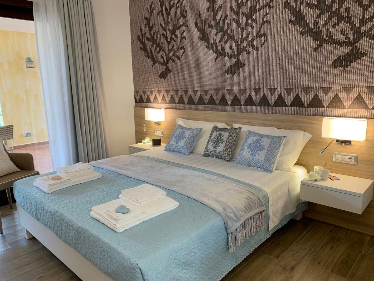 Relais Del Borgo- Domo Ξενοδοχείο Porto San Paolo  Εξωτερικό φωτογραφία