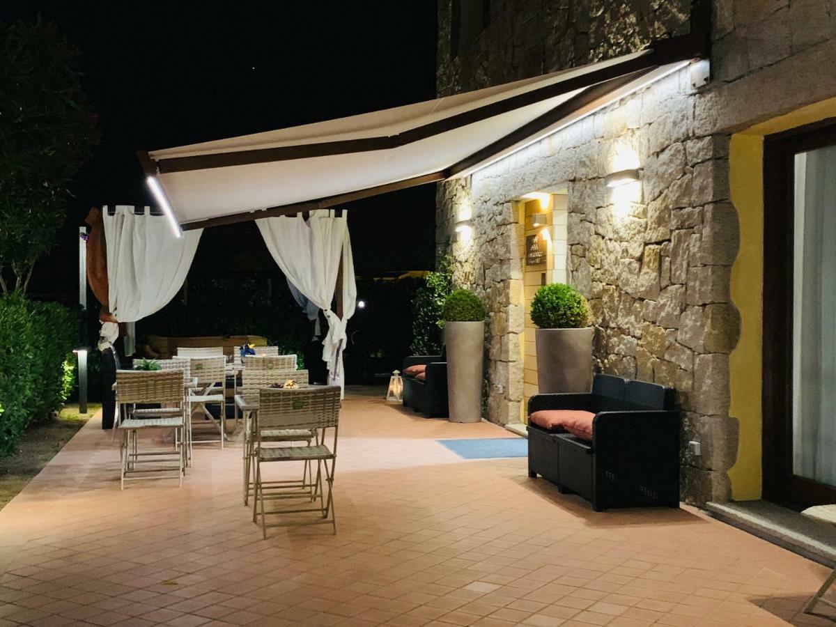 Relais Del Borgo- Domo Ξενοδοχείο Porto San Paolo  Εξωτερικό φωτογραφία